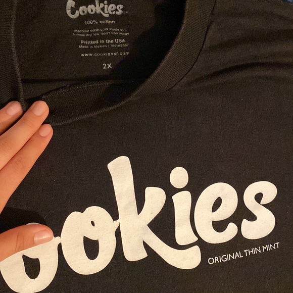 Hey I’m selling a cookies t-shirt size 2X black - Picture 3 of 4